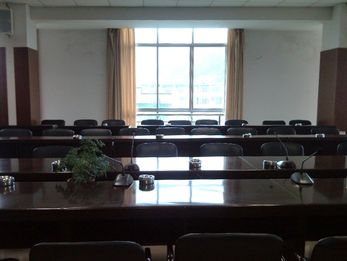 网站六枝特区政府宾馆会议室05