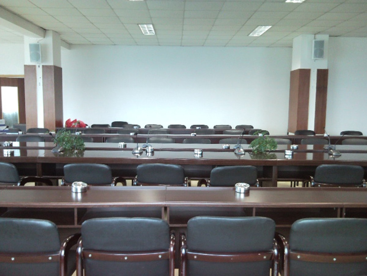 网站六枝特区政府宾馆会议室03