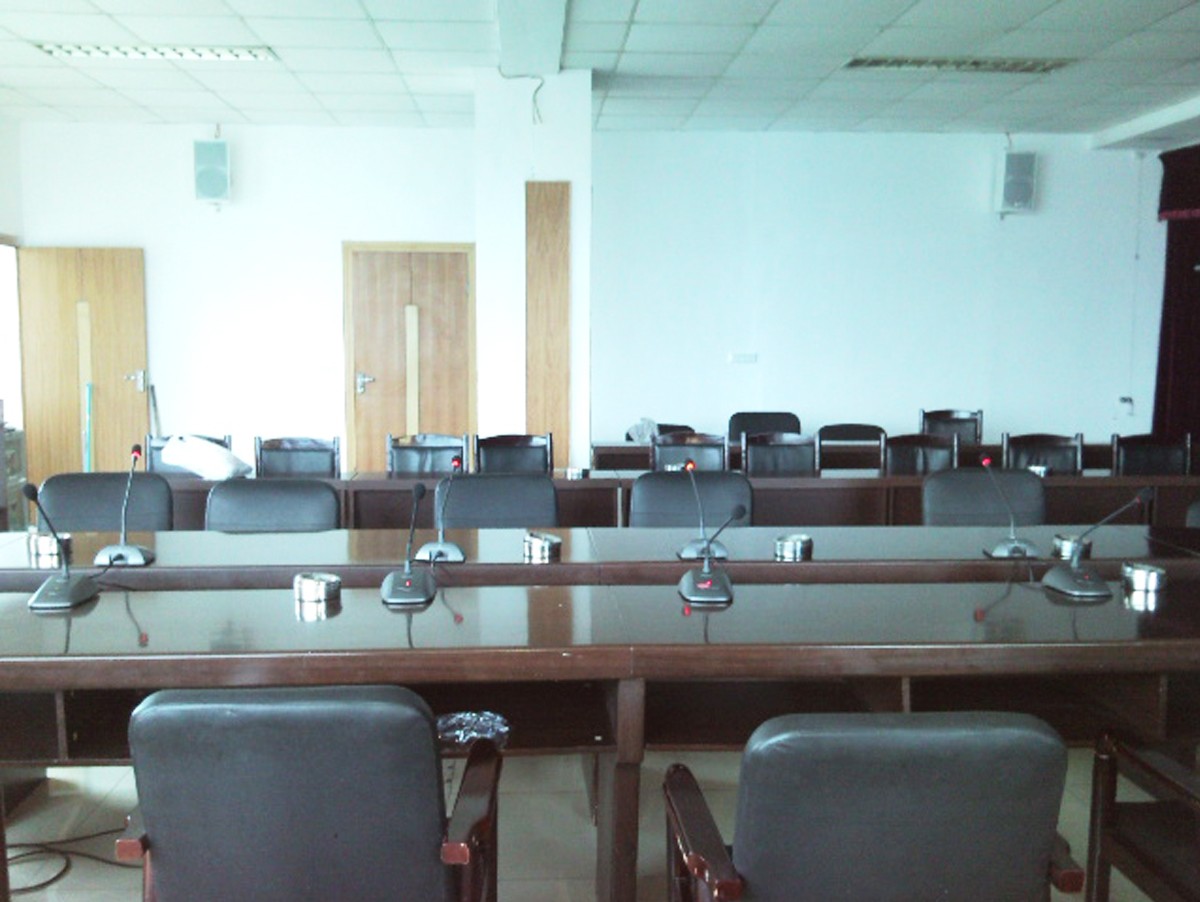 网站六枝特区政府宾馆会议室01