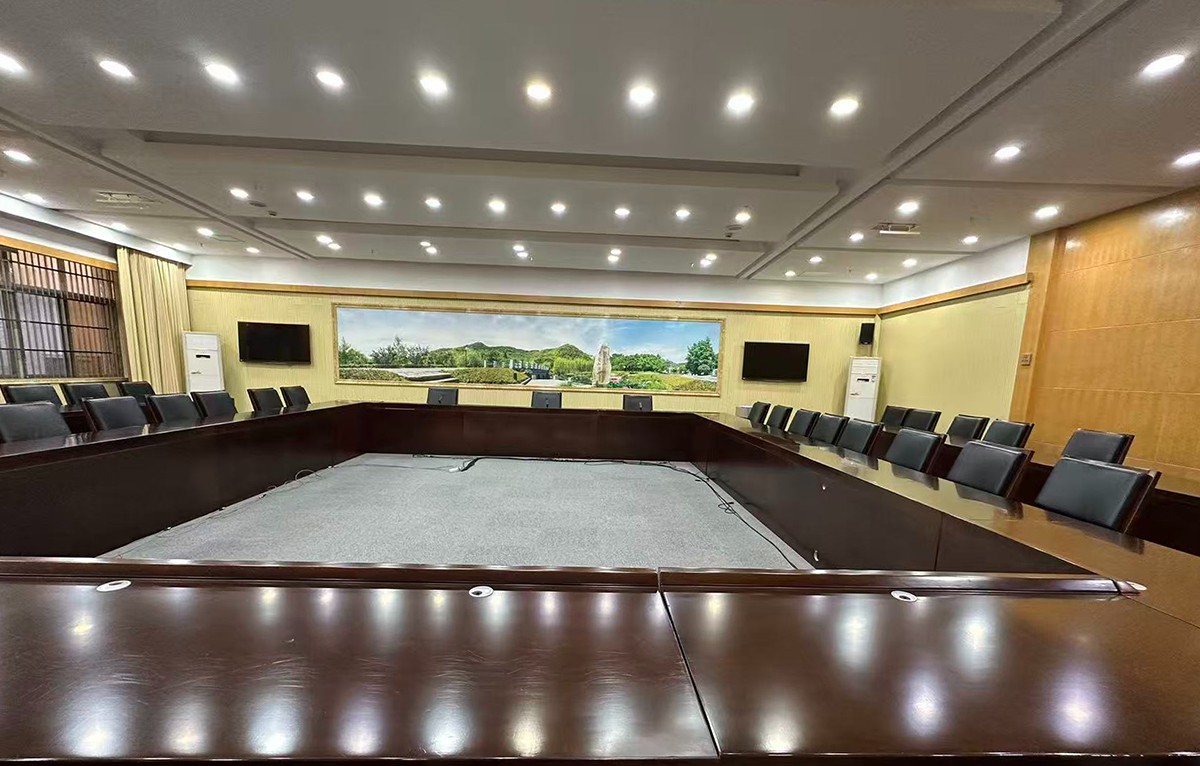 c8fd9f93757f36e3635f605272c49f3b.jpg 01.jpg